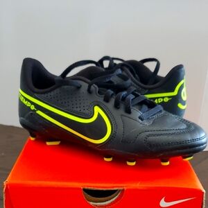 Nike Kids Black and Neon Soccer Cleats, Size 2Y